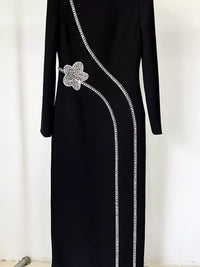 فستان باكمام طويل