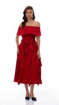 فستان احمر انيق